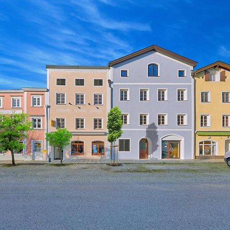 Ferienwohnung Tittmoning Stadtplatz Exterior foto